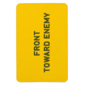 敵に向かって前に進む マグネット (縦)