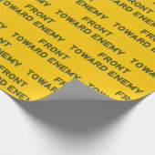 敵に向かって前に進む ラッピングペーパー (角)