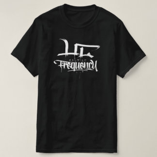 敵対的周波数カリグラフィー/グラフィティタイプ Tシャツ