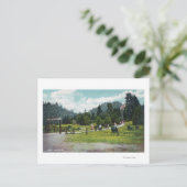 敷地内を散歩するゲストの姿 ポストカード (スタンド正面)