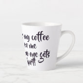 文字が刻まれおもしろいたマグ カフェラテマグ (右)