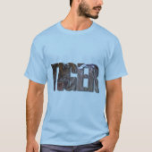 文字の内側に虎のイメージを持つ虎の言葉 Tシャツ (正面)
