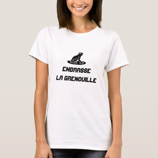文字のEmbrasseのlaのgrenouilleを持つカエル Tシャツ (正面)