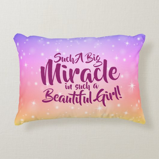 文字を変えることができる大きな奇跡の美しい少女 アクセントクッション (正面)