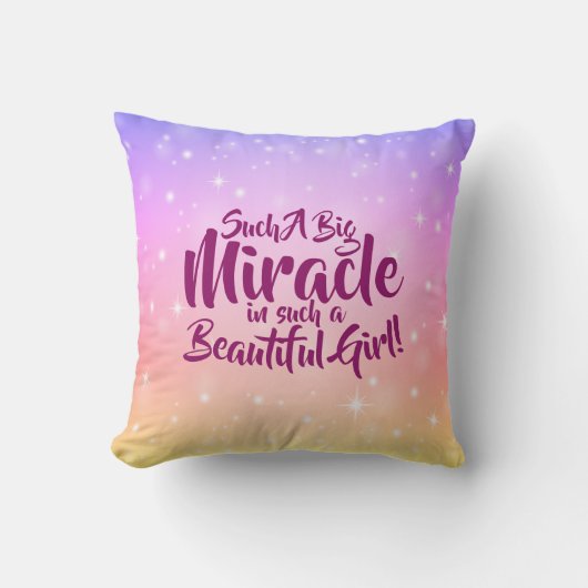文字を変えることができる大きな奇跡の美しい少女 クッション (正面)
