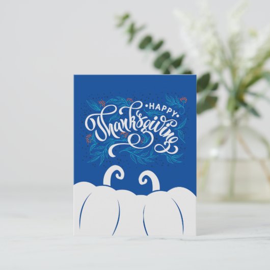 文字エレガントハッピーサンクスギビングかわいいカボチャ シーズンポストカード (スタンド正面)