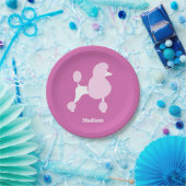 文字カスタムピンクプードル ペーパープレート (パーティー)