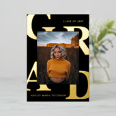 文字モダン黒の金ゴールド写真の卒業 箔招待状 (立ち正面)