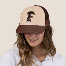文字「F」モノグラムの キャップ