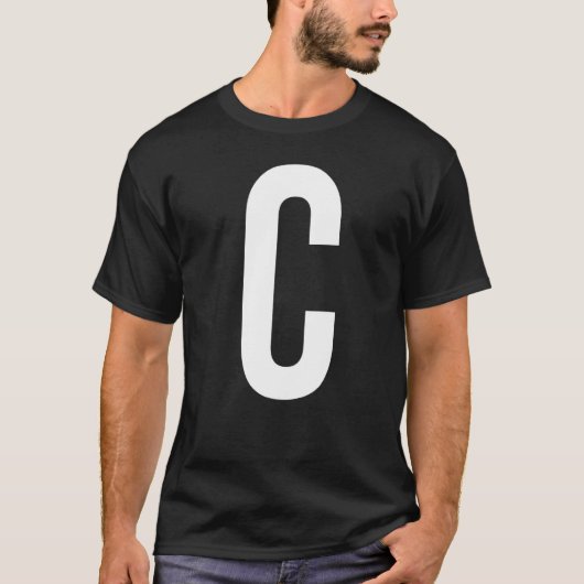 文字Cアルファベットモノグラムイニシャル Tシャツ (正面)