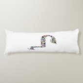 文字'LAMED' ボディピロー (正面)