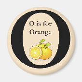 文字Oはオレンジの子供の磁石学用である マグネット (正面)