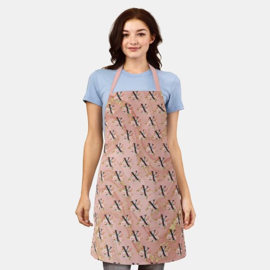 文字X エプロン (着用した状態)
