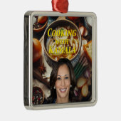 料理ウィズカマラ メタルオーナメント (右)