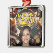 料理ウィズカマラ メタルオーナメント (左)