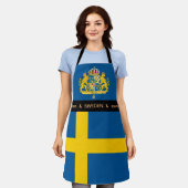 料理スウェーデン&スウェーデン国旗のシェフキッチン エプロン (着用した状態)