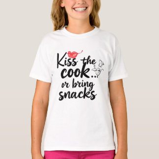 「料理人にキスを」文字デザインの引用 Tシャツ