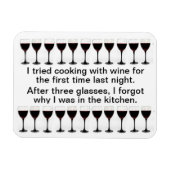 料理付きワイン – おもしろいことわざオンエプロン マグネット (横)