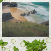 料理嵐を吹き抜けるムーディーズビーチティール（緑がかった色）海 キッチンタオル (折り畳み)