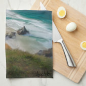 料理嵐を吹き抜けるムーディーズビーチティール（緑がかった色）海 キッチンタオル (四つ折り)
