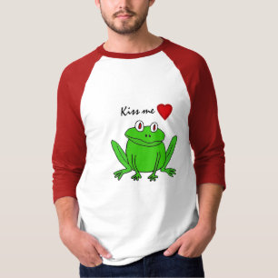 斧は私にカエルのワイシャツ接吻します Tシャツ