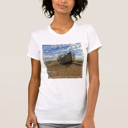断念された木の漁船| Dungeness Tシャツ (正面)