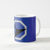 断念の旗のロゴのコーヒー・マグ コーヒーマグカップ (正面右)