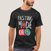 断食モードオン、ラマダン減量と断食 Tシャツ (正面)