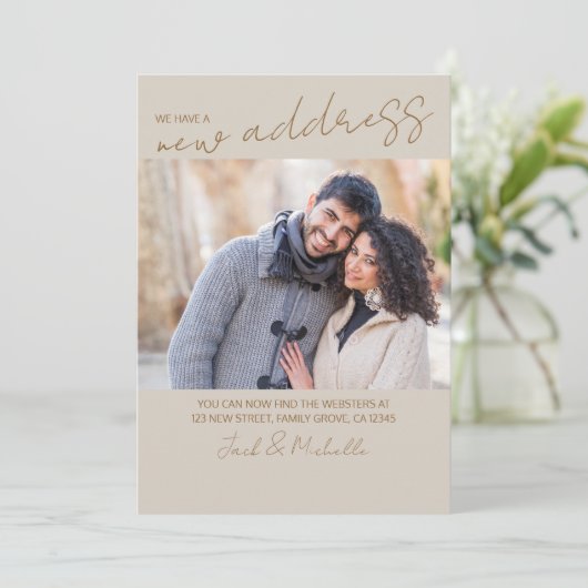 新しいアドレスの写真とスカジュアルクリプト移動 案内状 (スタンド正面)