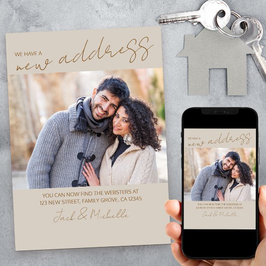 新しいアドレスの写真とスカジュアルクリプト移動 案内状