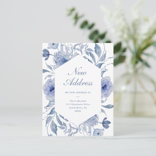 新しいアドレス | ダスティブルーチノワセリーフローラ ポストカード (スタンド正面)