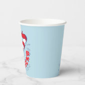 新しいトリックを知っている帽子の中の猫 紙コップ