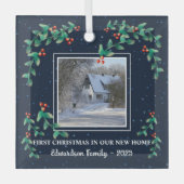 新しいホーム写真の家族の名前の初めてのクリスマス ガラスオーナメント (正面)