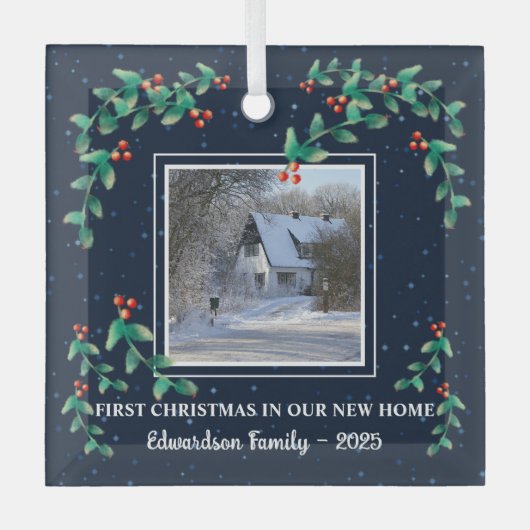 新しいホーム写真の家族の名前の初めてのクリスマス ガラスオーナメント (正面)
