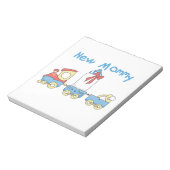 新しいママをトレーニングする男の子のプレゼント ノートパッド (回転)