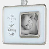 新しいママ初めてのクリスマスをママ男の赤ちゃん写真 シルバープレートフレームオーナメント (左)