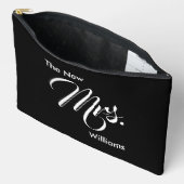 新しいミセス・ラストネームは白黒 アクセサリーポーチ (見開き)