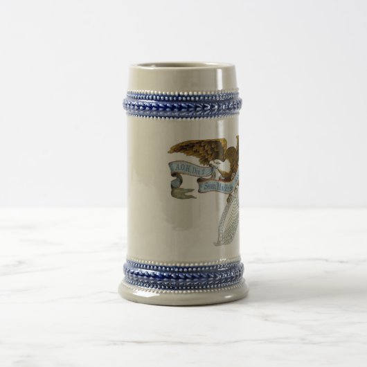 新しいワシAOHのロゴ ビールジョッキ (中央)