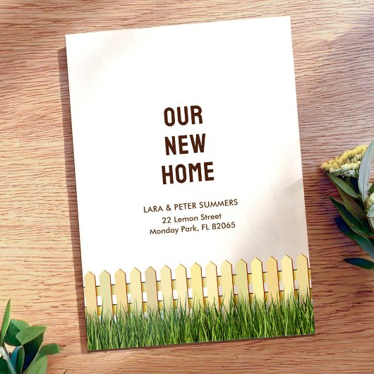 新しい住所カード（フェンスと庭付き） 案内状