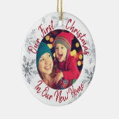 新しい初めてのクリスマスの写真付き – 赤 セラミックオーナメント (右)