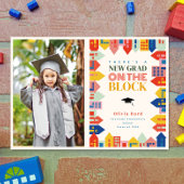 新しい卒業ブロックの子供の卒業発表 カード