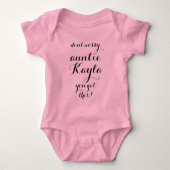 新しい叔母さんのギフトの姪の甥であるためにこの叔母さんを得ました ベビーボディスーツ (正面)