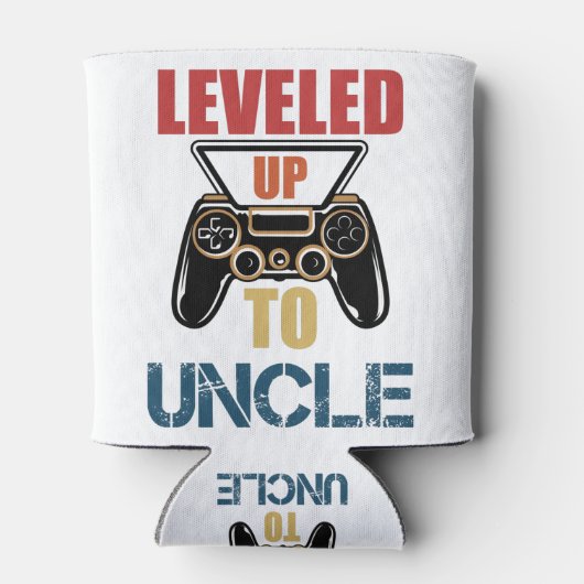 新しい叔父Tシャツの新しい叔父にレベルアップ 缶クーラー (裏面)