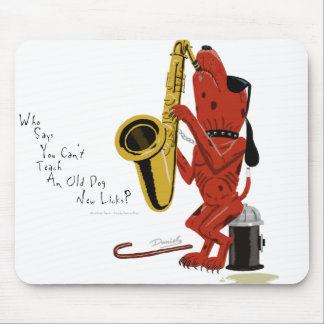 新しい古い犬はマウスパッドを舐めます マウスパッド