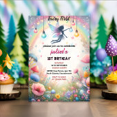 新しい可愛いフローラピンクの女の子の妖精の最初の1歳の誕生日 招待状