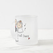 新しい夫および妻は最初にマグを踊ります フロストグラスマグカップ (正面左)