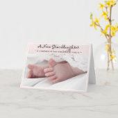 新しい孫娘のカードにおめでとうを書くディバの写真 カード (黄色い花)