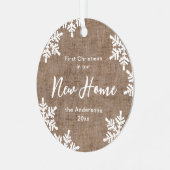 新しい家でBurlapスノーフレーク初めてのクリスマス メタルオーナメント (正面左)
