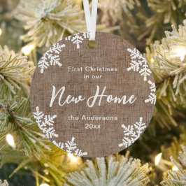 新しい家でBurlapスノーフレーク初めてのクリスマス メタルオーナメント