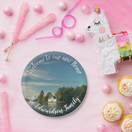 新しい家にあなた自身の姓の歓迎をして下さい ペーパープレート